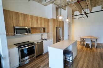 Building Photo - 7920 NE 2nd Ave