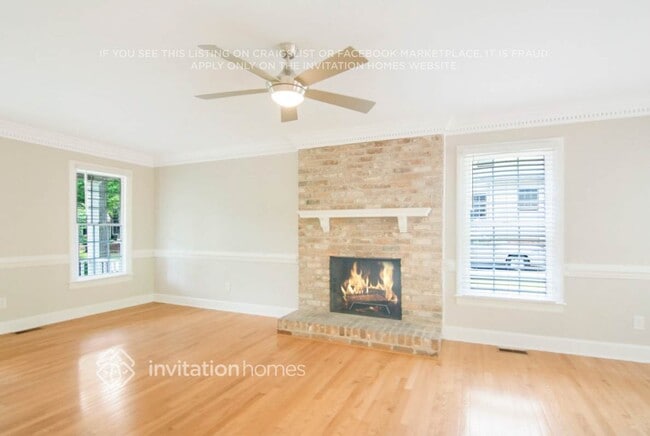 Foto del edificio - 5808 Heatherbrook Cir