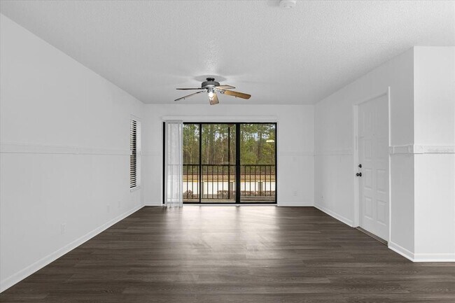 Building Photo - 1322 S Pine Ridge Cir