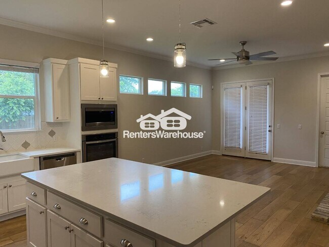 Foto del edificio - 1216 Forest St