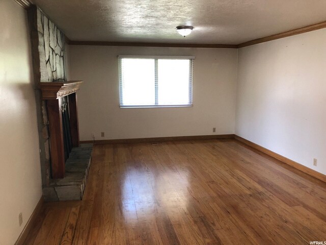 Building Photo - 10175 Buttercup Dr