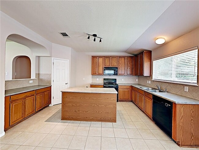 Building Photo - 119 Dove Song Dr