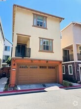 Building Photo - 2829 Salt Pond Cmn