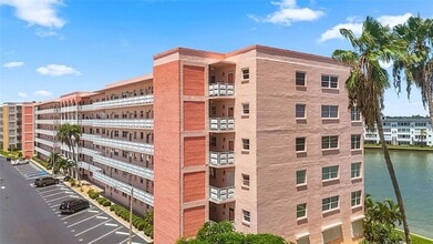 Building Photo - 6025 Shore Blvd S