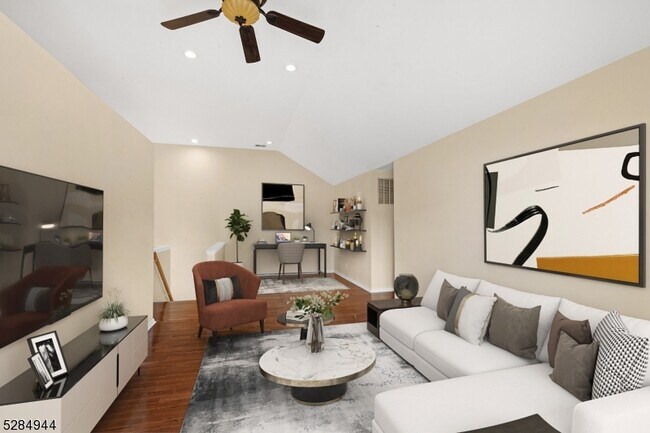 Foto del edificio - 77 Williamson Ct