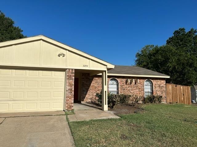 Building Photo - 5204 Hendrix Dr