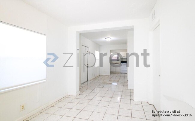 Foto del edificio - 515 Putnam Rd