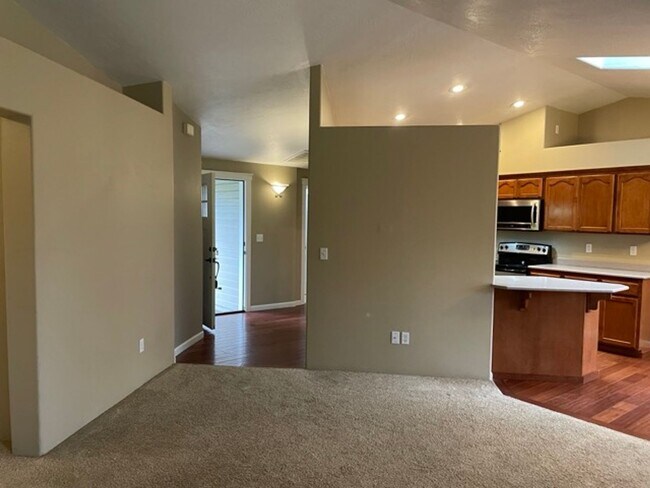 Foto del edificio - Nice 3 Bedroom 2 Bath home in Central Point