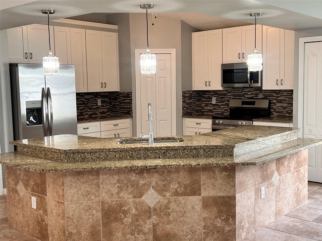 Foto del edificio - 1301 SW Gahaf Ave