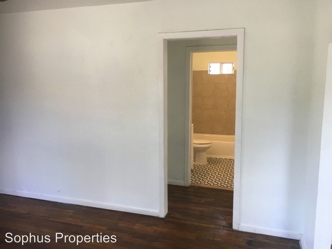 Building Photo - 2 br, 1 bath House - 609 S. Hackberry