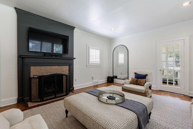 Building Photo - 65 Spruell Springs Rd