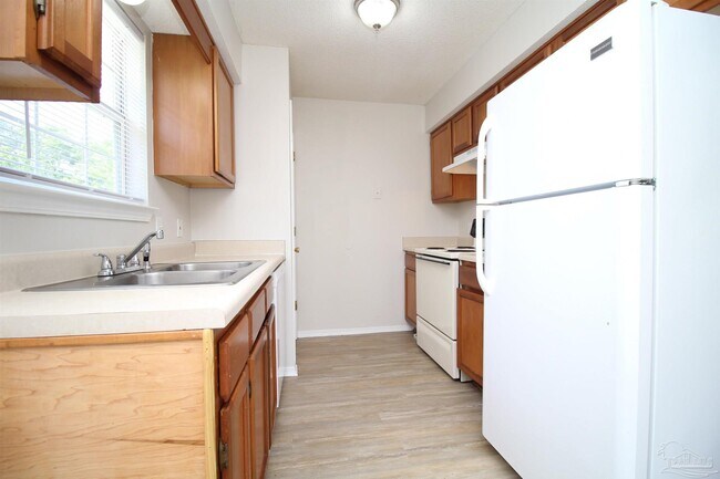 Foto del edificio - 509 Wood Crest Way