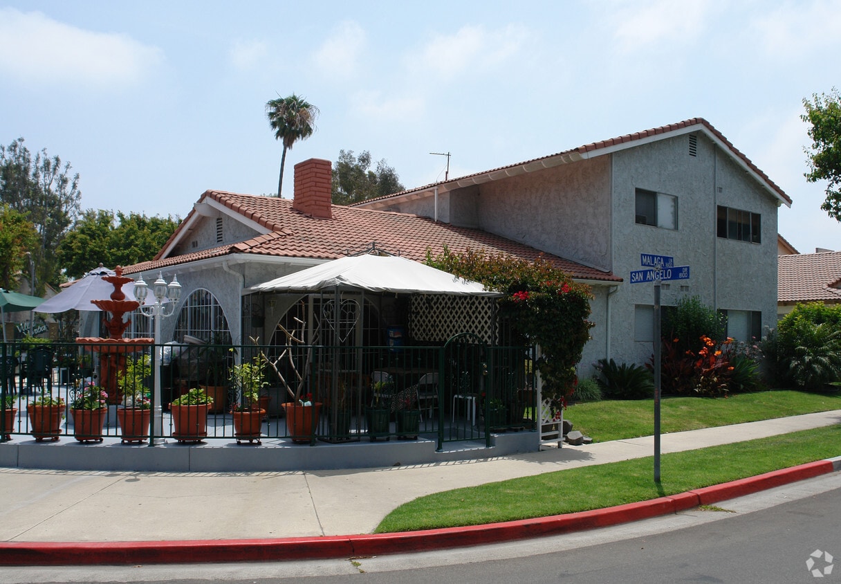Primary Photo - 16072 Malaga Ln