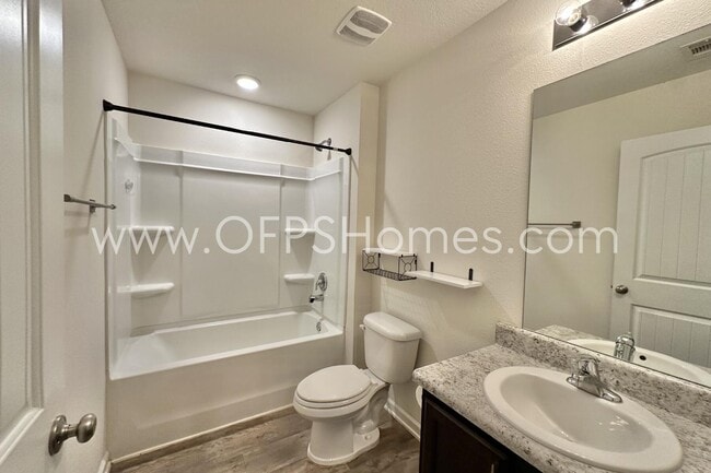 Building Photo - 812 Moorhen Wy