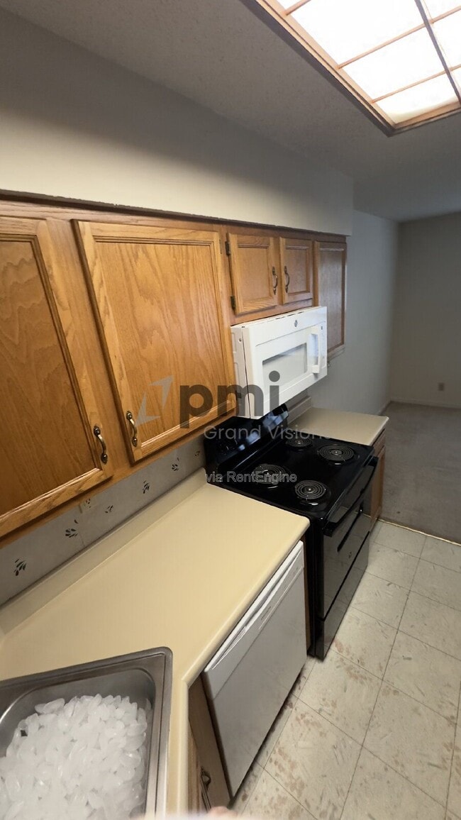 Building Photo - 1306 Arthur Ave