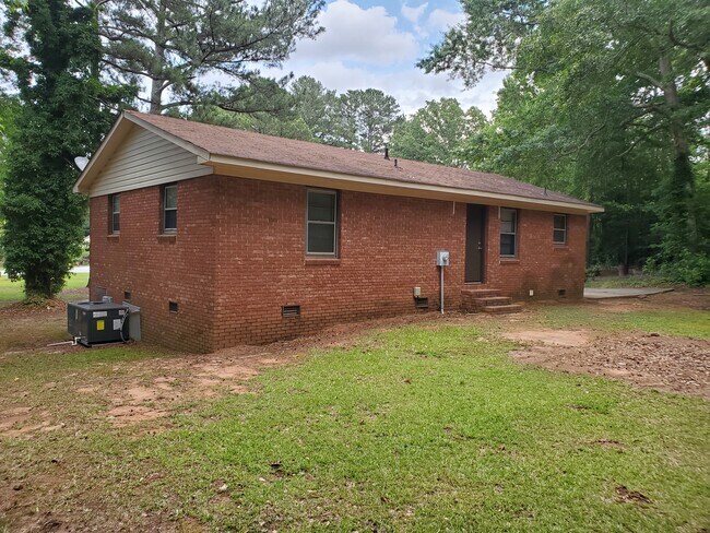 Building Photo - 428 Bintage Rd