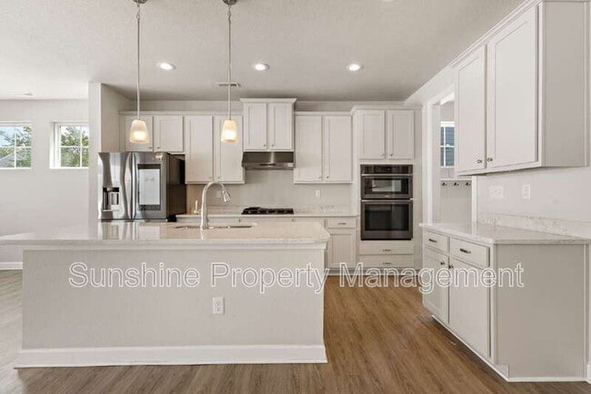 Building Photo - 235 McCormick Dr
