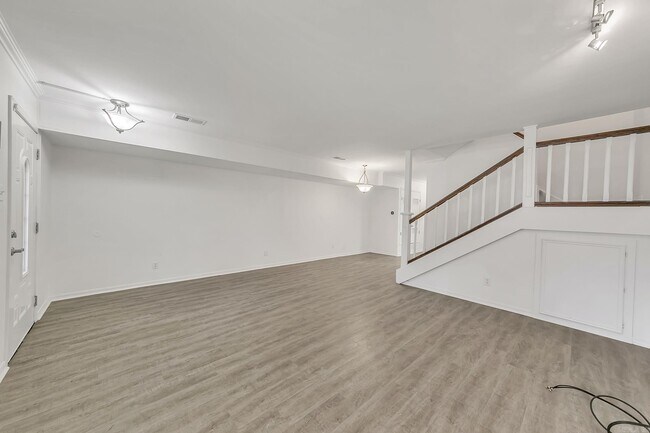 Foto del edificio - 403 W 4th St