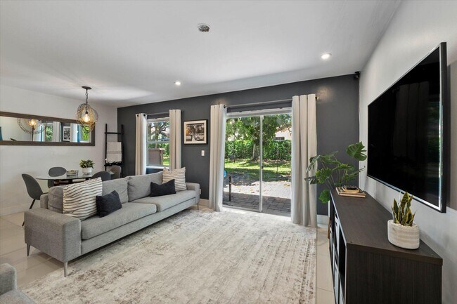 Foto del edificio - 6960 Mill Brook Pl