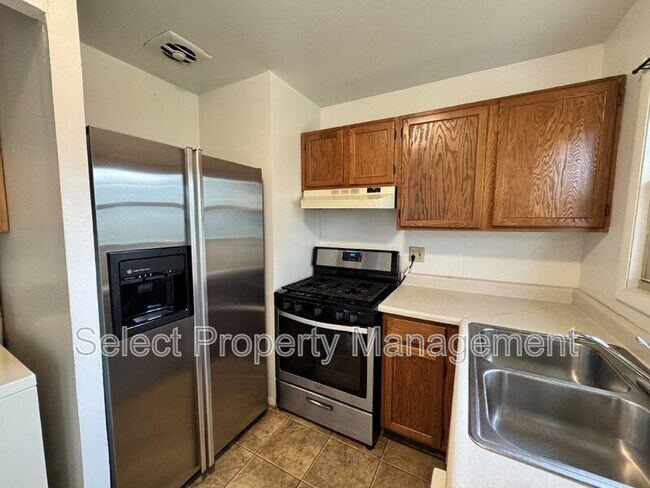 Building Photo - 5426 N Stony Run Ln
