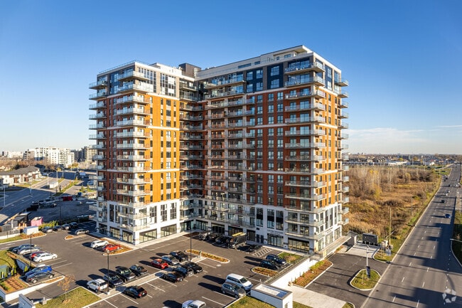 Building Photo - Le James Apartments