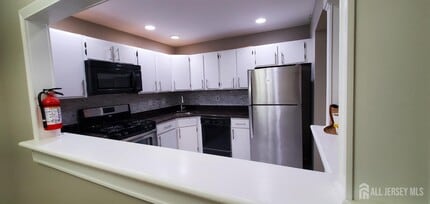 Building Photo - 261 Kempsey Dr