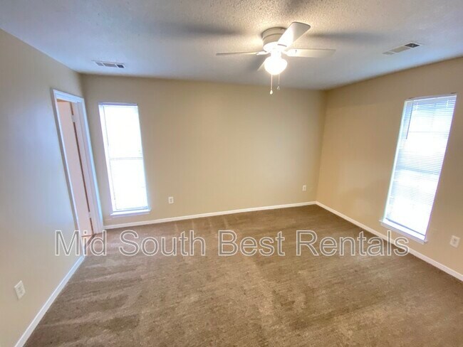 Building Photo - 3911 Aqua Cove