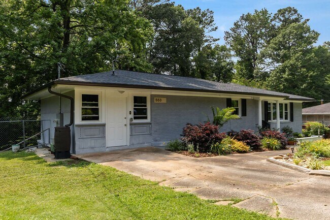 Foto del edificio - Charming 1950's Ranch w/ Modern Upgrades a...