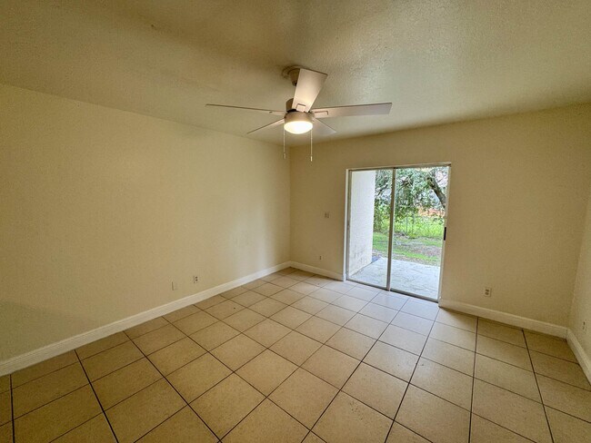 Foto del edificio - 2424 George Ave S
