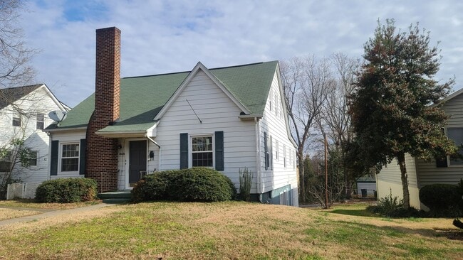 Building Photo - 405 S Sunset Dr
