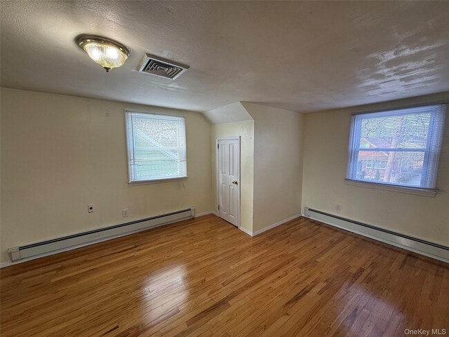 Foto del edificio - 10 W 23rd St