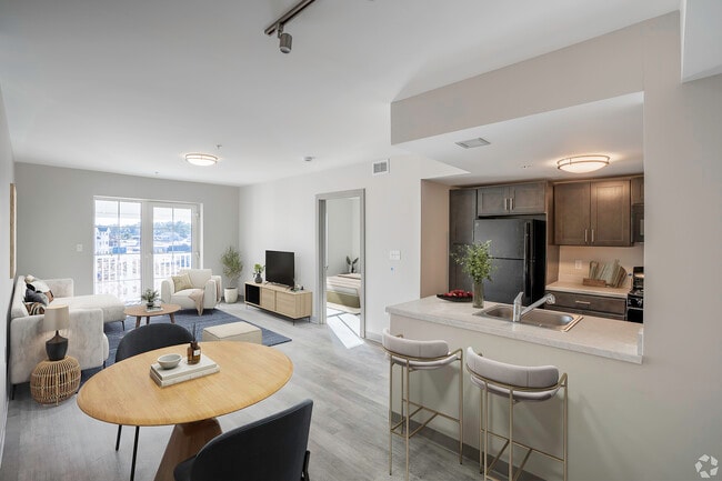 Building Photo - Woodland Cove