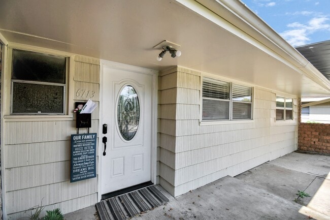Building Photo - 6713 Neff St