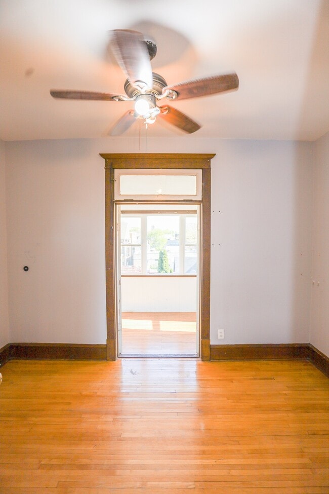 Building Photo - 2825 N Francisco Ave