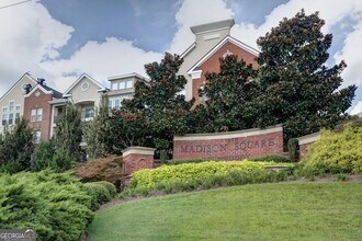 Building Photo - 1850 Cotillion Dr