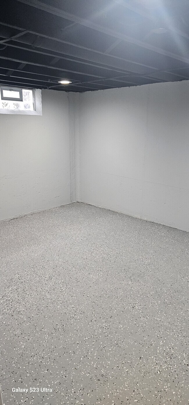 Foto del edificio - 24340 Blackstone St