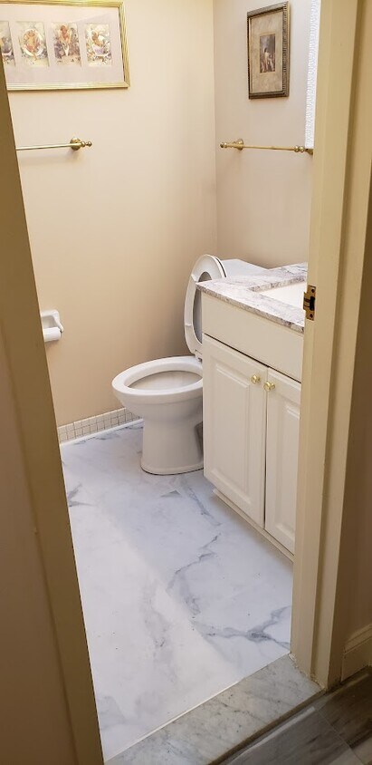 Foto principal - 801 Yale Ave