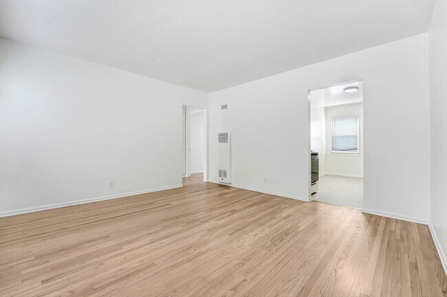 Foto del edificio - Washington Blvd. Marina Apartments - near ...