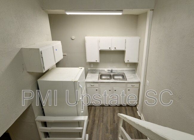 Foto del edificio - 181 N Fairview Ave