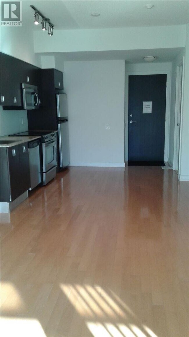 33 Charles St E, Toronto, ON M4Y 0A2 House for Rent in Toronto, ON