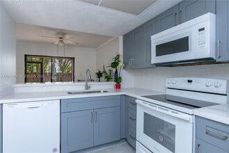Building Photo - 2513 San Remo Cir