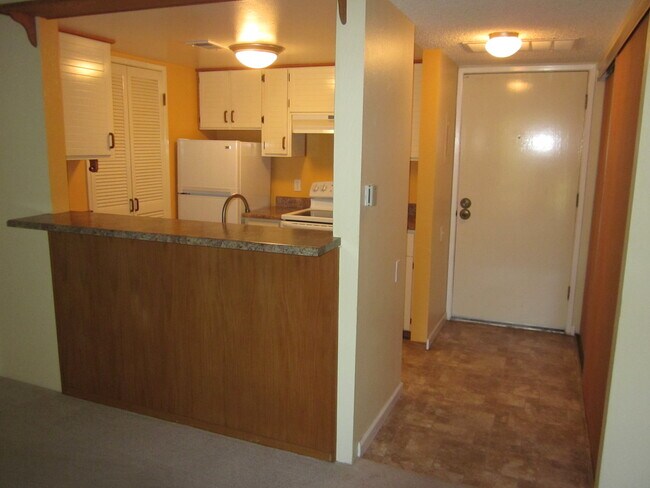 Foto del edificio - Cute and Cozy 1 Bedroom Condo in Gated Tim...