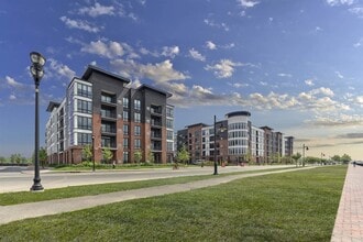 Building Photo - The Breton