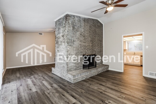 Foto del edificio - 9538 Vinewood Dr