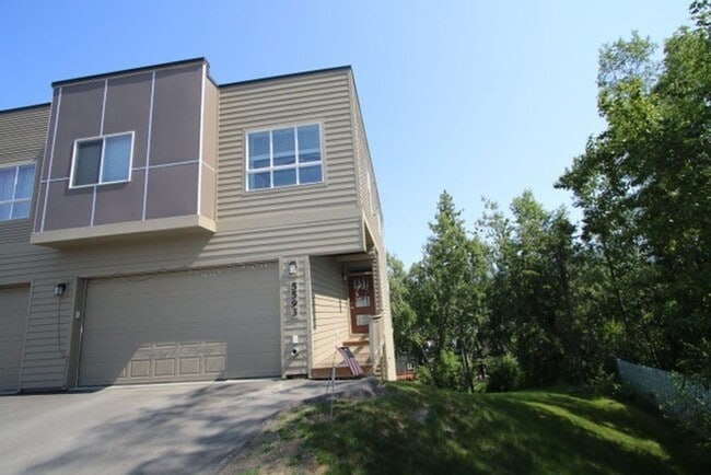 Building Photo - Modern and Spacious 4 Bedroom Condo in East Anchorage!
