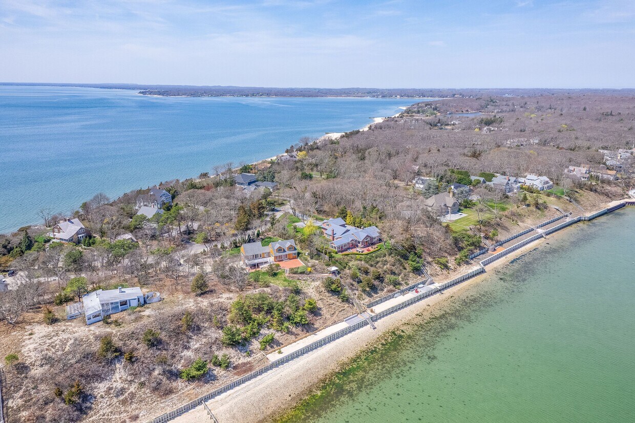 9975 Nassau Point Rd, Cutchogue, NY 11935 House for Rent in Cutchogue, NY