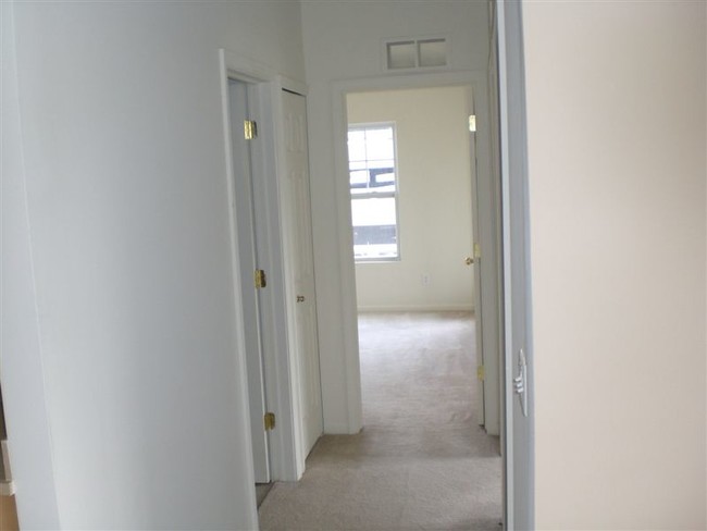 Building Photo - 3773 S Wayne Rd