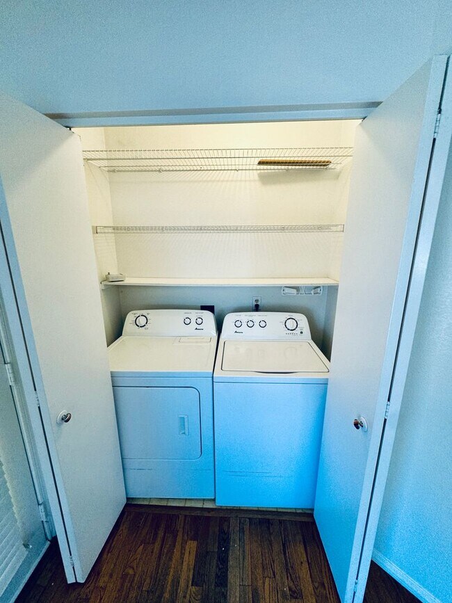 Foto del edificio - Beautiful Corner Lot Home in Stone Creek!