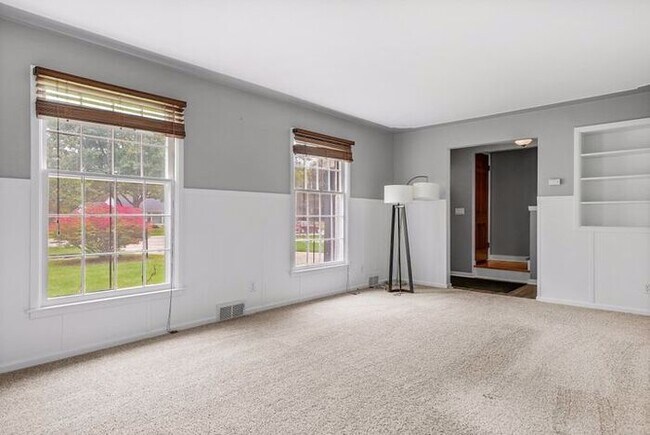 Foto del edificio - 2337 Michigan Street, Grand Rapids, MI, 49503