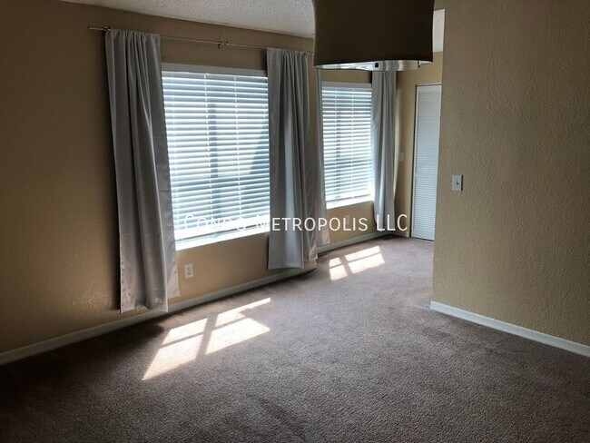 Foto del edificio - 5128 Conroy Rd